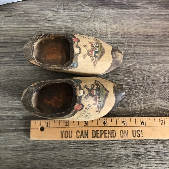 Vtg 1945 Hand Crafted Pair of Wooden Clogs - Picture 11 of 14